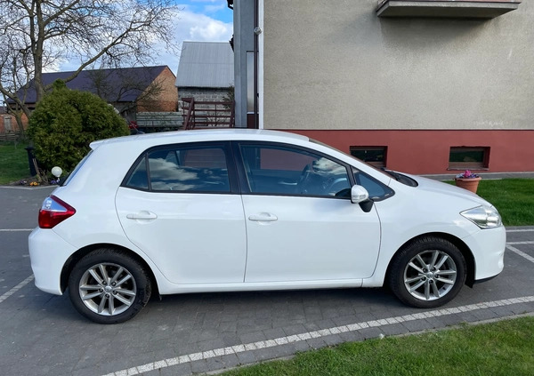 Toyota Auris cena 24500 przebieg: 252376, rok produkcji 2011 z Bogatynia małe 79